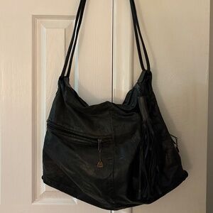 Brio VTG / 80s Black Shoulder Hobo Bag with Tassels